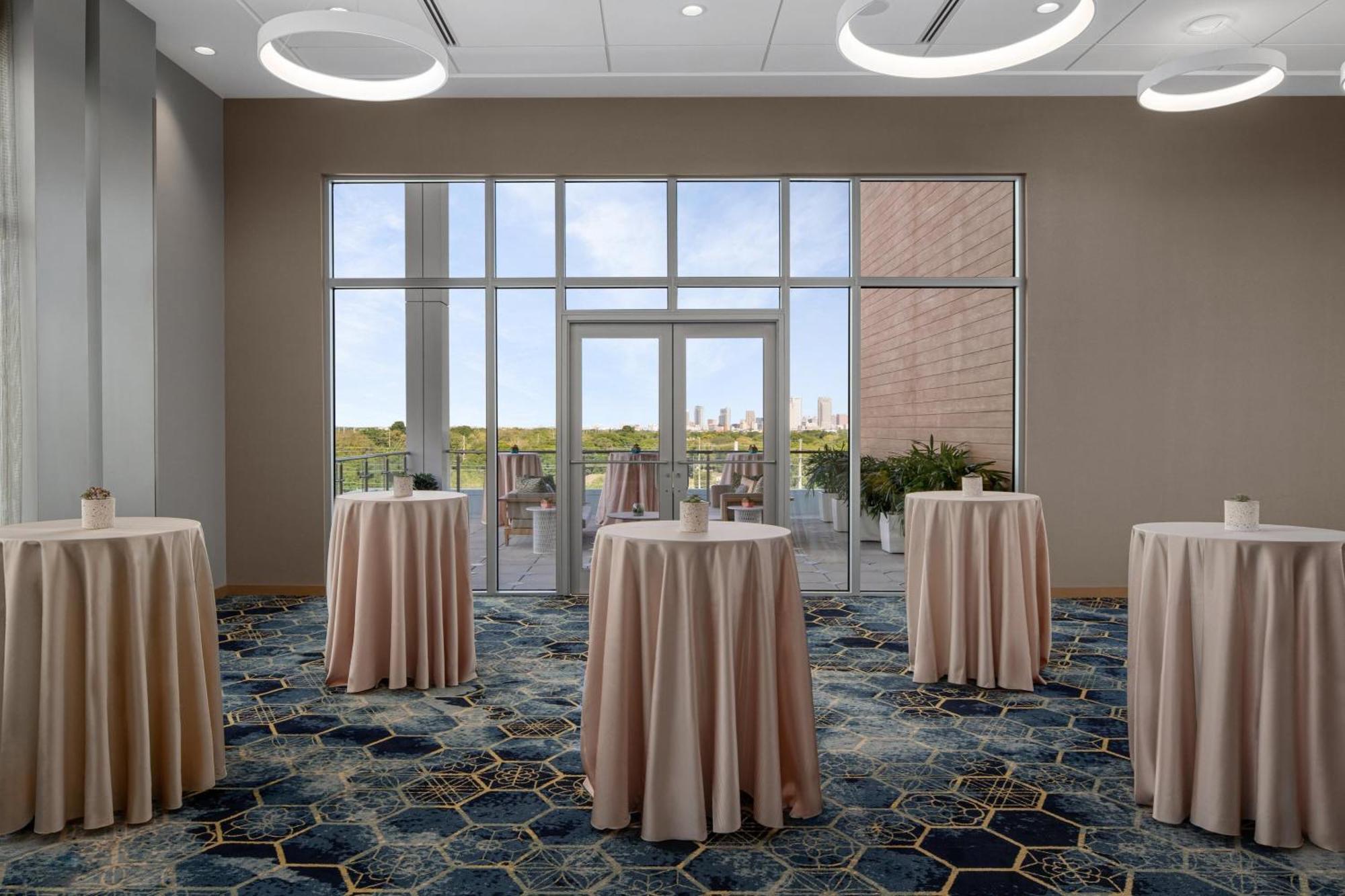Готель Aloft Tampa Midtown Екстер'єр фото